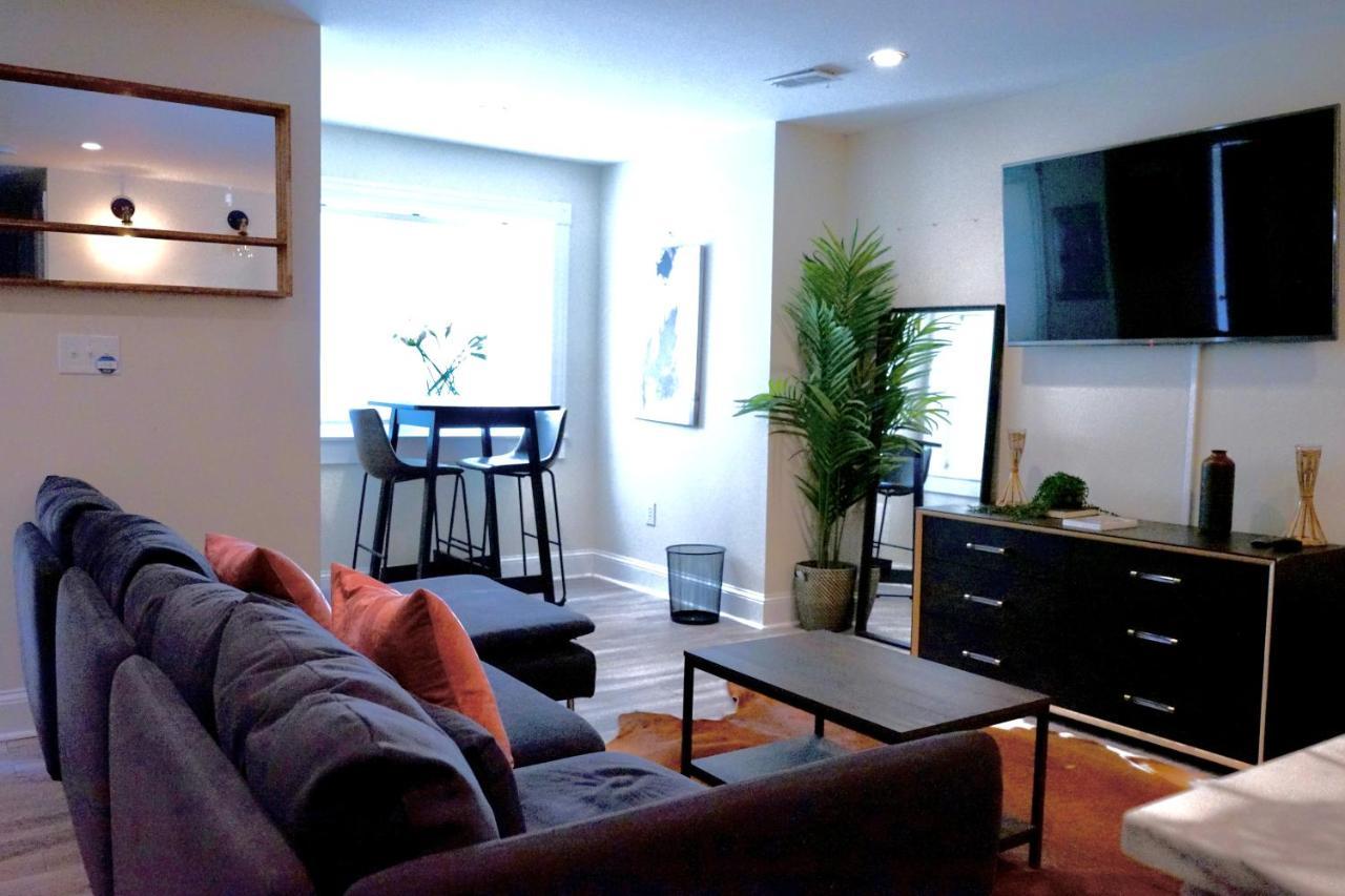 Private Basement In Capitol Hill *