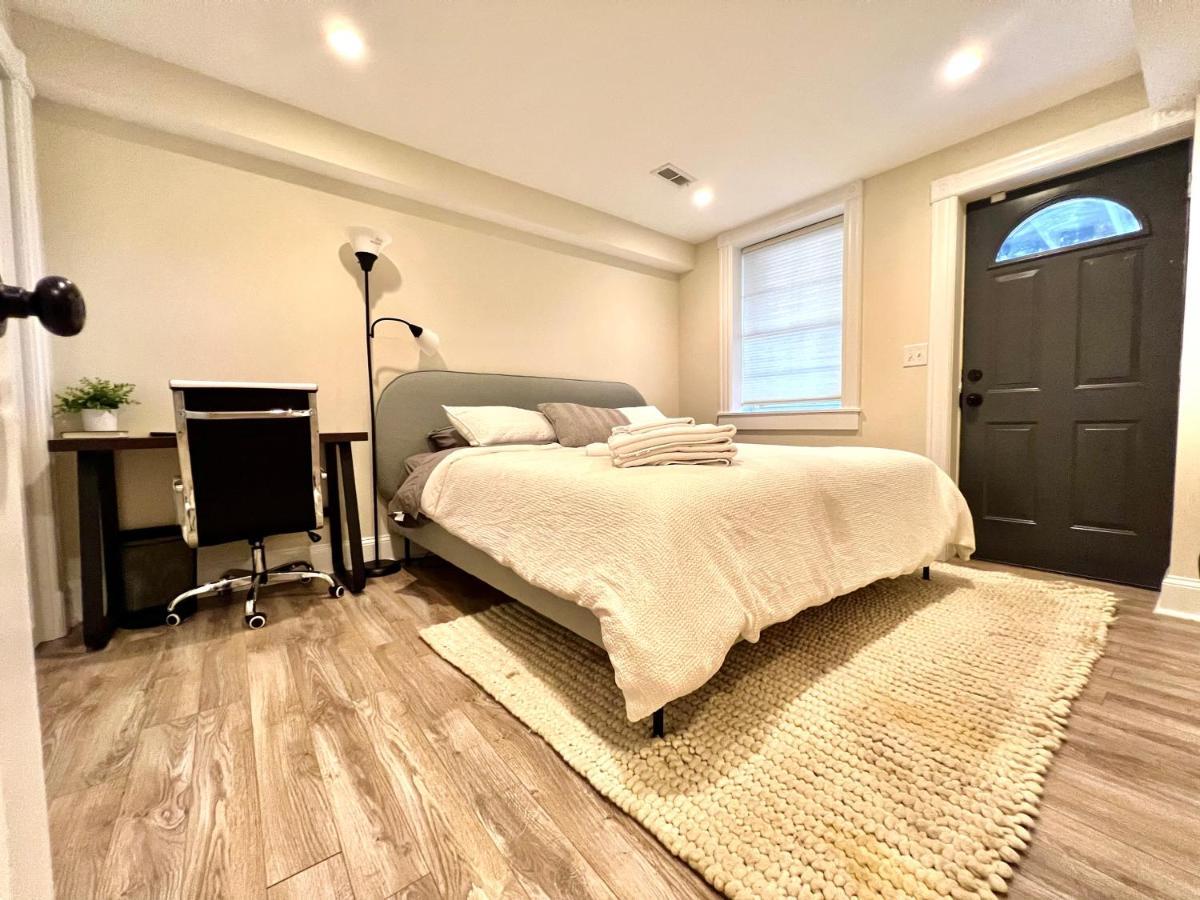 Private Basement In Capitol Hill *