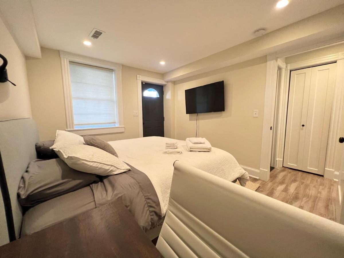Guest house Private Basement In Capitol Hill *